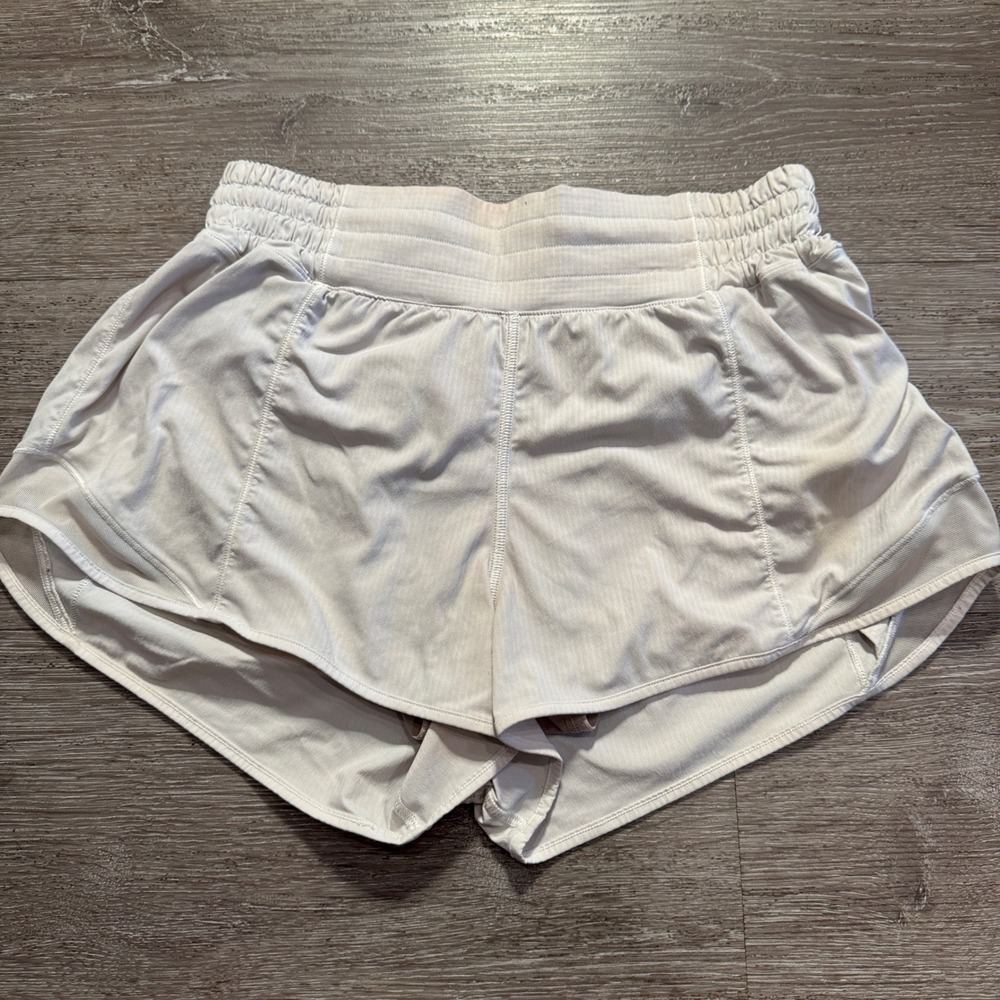 Lululemon Hotty Hot Shorts Womens 6 Yoga Nylon High Rise Lined Running Athletic